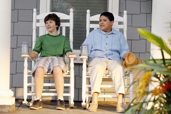 Photo Flash: First Look - MODERN FAMILY's Season Finale, Airing 5/22 Image