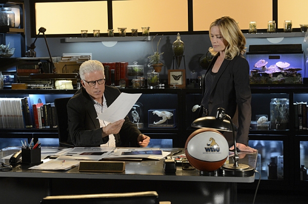 Photo Flash: First Look - Ozzy Osbourne Guests on CSI's Season Finale, Airing 5/15 Image