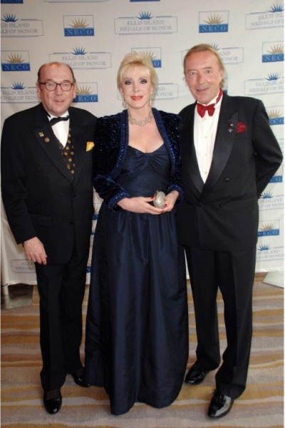 Photo Flash: First Lady of the Joffrey Ballet Dame Patricia Kennedy Receives Ellis Island Medal of Honor  Image
