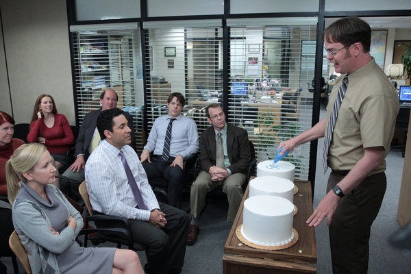 Photo Flash: THE OFFICE Closes its Doors; First Look at Series Finale, Airing 5/16 Image