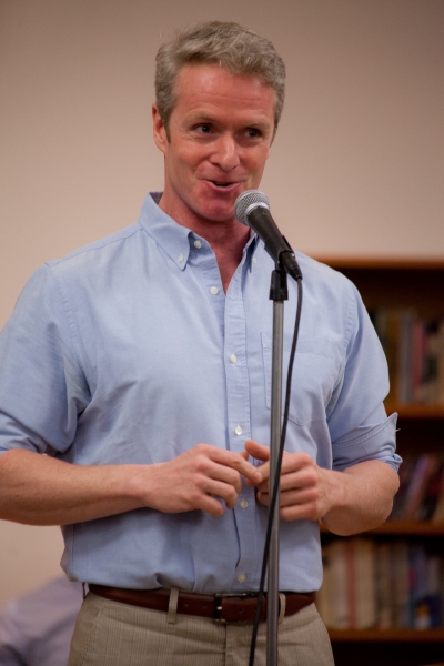 Photo Flash: Cast of CHICAGO Brings 'All That Jazz' to Sing For Your Seniors Image
