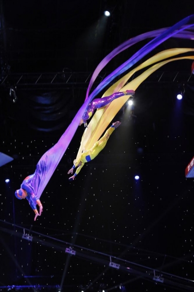 Photo Flash: First Look - SPLASH's Season Finale, Airing 5/7 Image