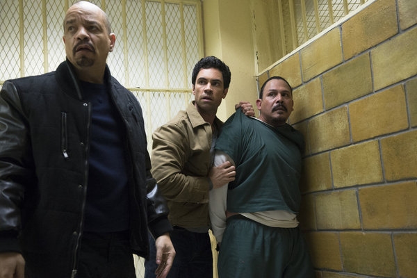 Photo Flash: LAW & ORDER: SVU's 'Poisoned Motive,' Airing 5/8 Image