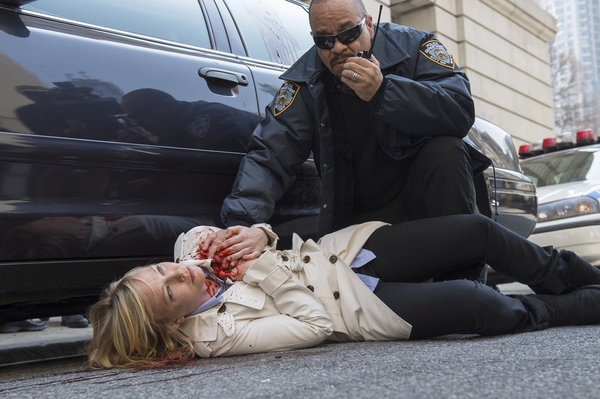 Photo Flash: LAW & ORDER: SVU's 'Poisoned Motive,' Airing 5/8 Image