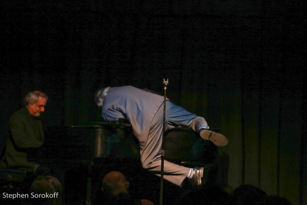 Photo Coverage: Robert Klein Brings Standup to Stage 72 Image