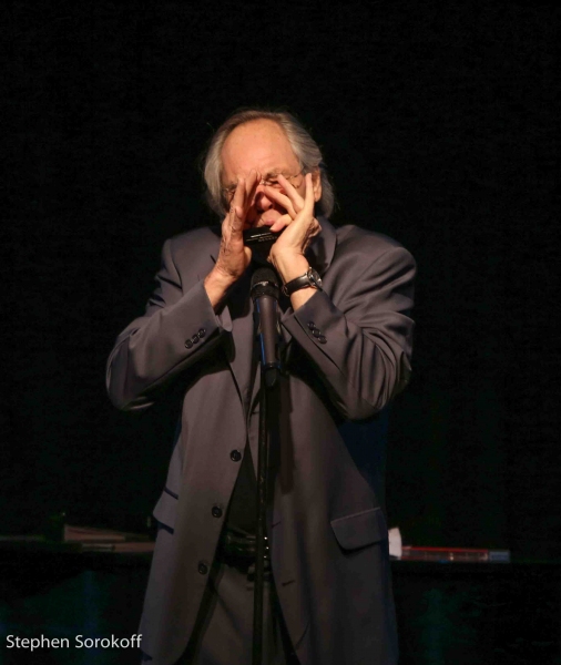 Photo Coverage: Robert Klein Brings Standup to Stage 72 Image