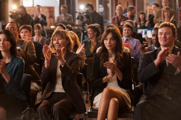Photo Flash: First Look - REVENGE's Two-Hour Season Finale, Airing 5/12 