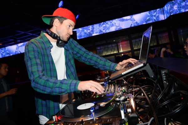 Photo Flash: Rita Ora and Neil Patrick Harris Party with Calvin Harris at Hakkasan Las Vegas Image