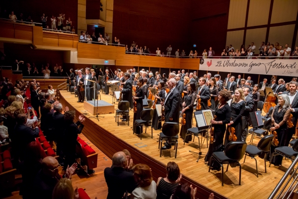 Photo Flash: New York Philharmonic Visits Istanbul, Zurich 