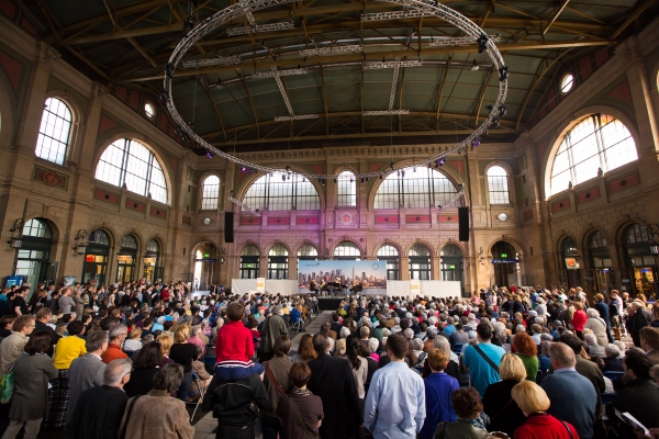 Photo Flash: New York Philharmonic Visits Istanbul, Zurich Image