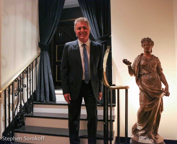 Photo Coverage: Steve Tyrell Brings IT'S MAGIC to Cafe Carlyle Image