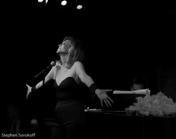 Photo Coverage: Yanna Avis Brings IN LOVE WITH LOVE to Cafe Carlyle Image