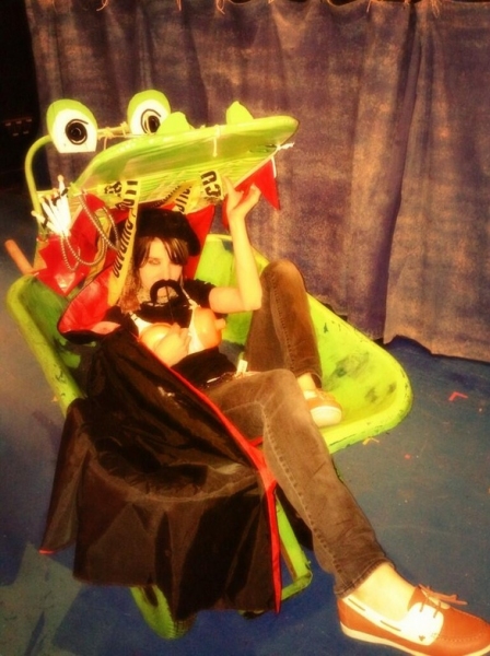 Photo Flash: Saturday Intermission Pics, May 11 - Mother's Day Edition with KINKY BOOTS, CHICAGO, NEWSIES and More!  Image