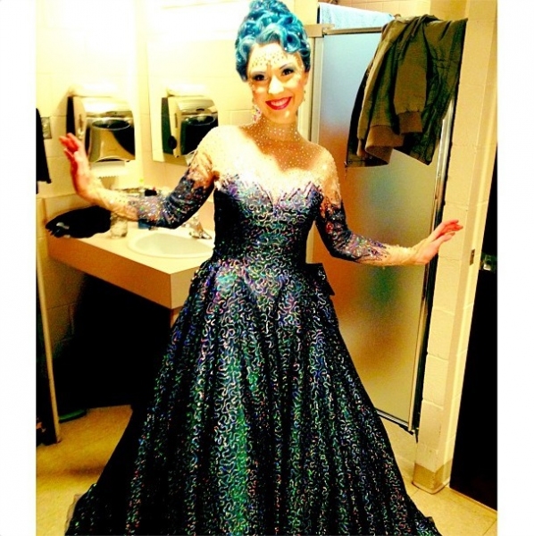 Photo Flash: Saturday Intermission Pics, May 11 - Mother's Day Edition with KINKY BOOTS, CHICAGO, NEWSIES and More!  Image