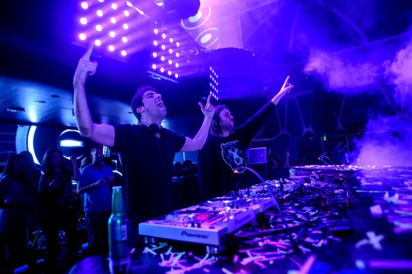 Photo Flash: Kelsey Grammer, Vanessa Hudgens, Ke$ha and More Spotted at Hakkasan Las Vegas Image
