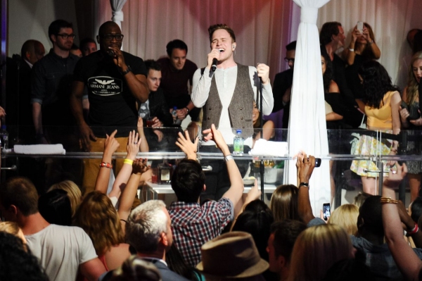 Photo Flash: British Pop Star Olly Murs Makes Las Vegas Debut at PURE Nightclub 