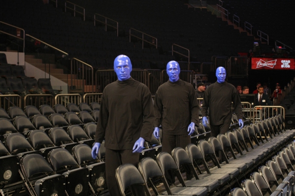 Photo Flash: Blue Man Group Visits New York Knicks Game Image