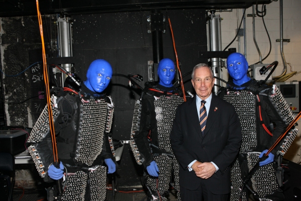 Photo Flash: Blue Man Group Visits New York Knicks Game Image