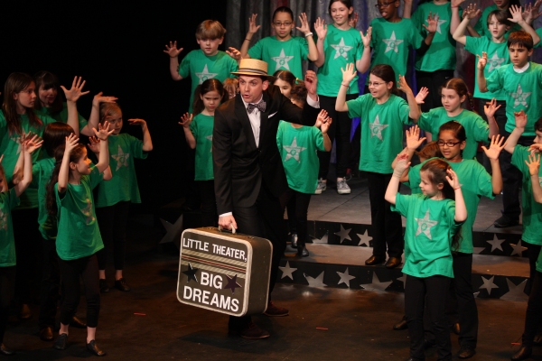 Photo Flash: Miss NY, ANNIE Orphans and More Perform at West Side YMCA Benefit Image