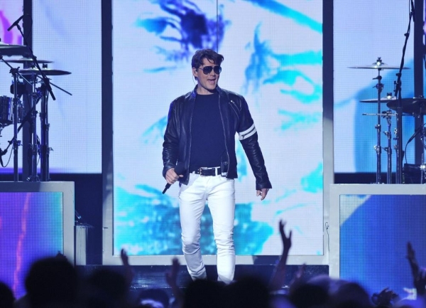 Photo Flash: Look Back at Last Night's Star-Studded 2013 Billboard Music Awards! Image