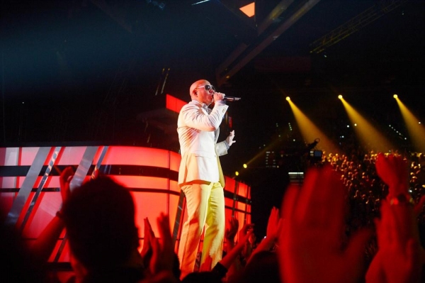 Photo Flash: Look Back at Last Night's Star-Studded 2013 Billboard Music Awards! Image