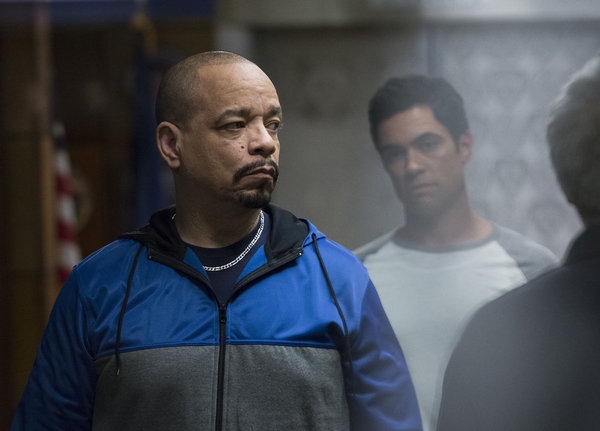Photo Flash: First Look - Tomorrow's Season Finale of LAW & ORDER: SVU Image