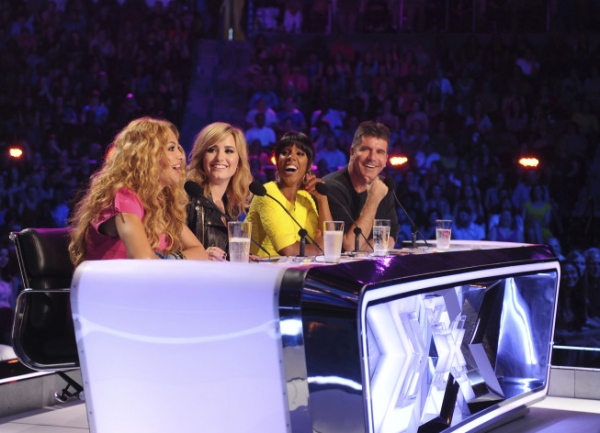 Photo Flash: First Look - Kelly Rowland & Paulina Rubio on THE X FACTOR! Image