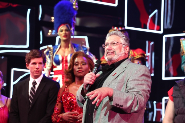 Photo Coverage: Harvey Fierstein and KINKY BOOTS Celebrate the Brooklyn Diner's New 'Harvey Hot Dog'! Image