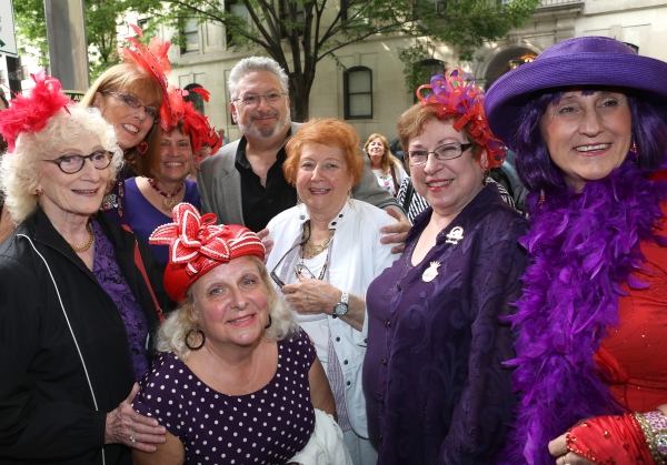 Photo Coverage: Harvey Fierstein and KINKY BOOTS Celebrate the Brooklyn Diner's New 'Harvey Hot Dog'! Image