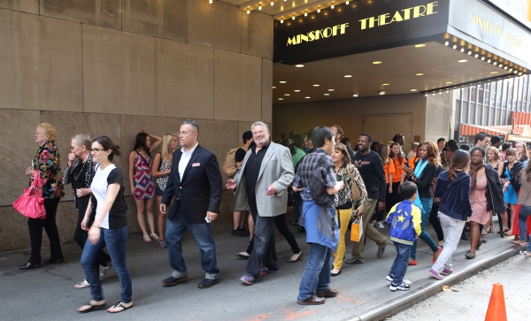 Photo Coverage: Harvey Fierstein and KINKY BOOTS Celebrate the Brooklyn Diner's New 'Harvey Hot Dog'! Image