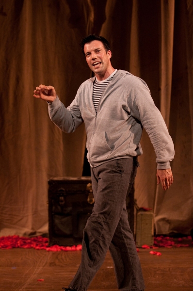 Photo Flash: Lorenzo Pisoni Stars in HUMOR ABUSE, Beg. Tonight at Mark Taper Forum Image