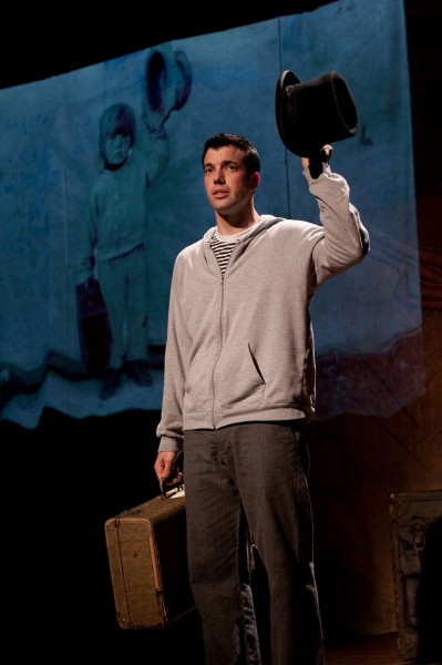 Photo Flash: Lorenzo Pisoni Stars in HUMOR ABUSE, Beg. Tonight at Mark Taper Forum Image