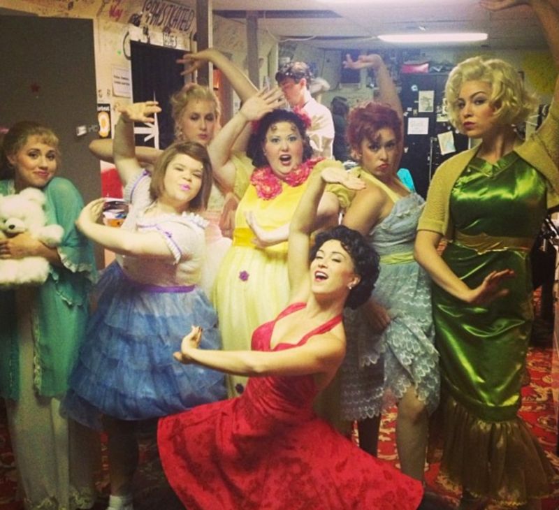 Photo Flash: Saturday Intermission Pics, May 25 - Cast of KINKY BOOTS Braves the Rain, Holland Taylor, & More! Image