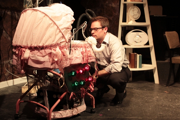 Photo Flash: First Look - Ka-Tet Theatre Co.'s SMUDGE at Athenaeum Theatre, Running Through 6/23 Image