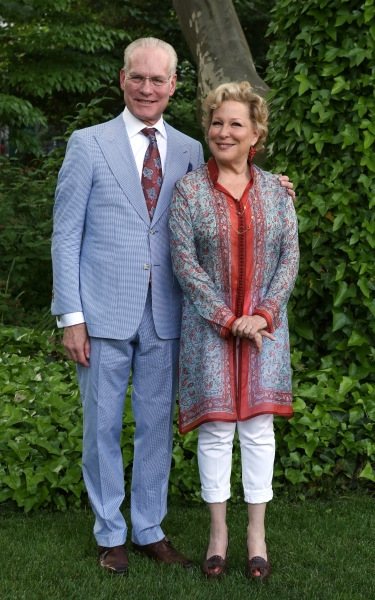 Photo Coverage: Bette Midler Celebrates 18 Years at NYRP's Spring Picnic! Image