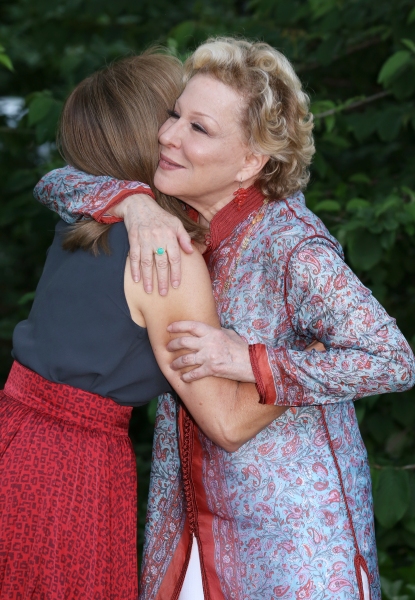 Photo Coverage: Bette Midler Celebrates 18 Years at NYRP's Spring Picnic! Image