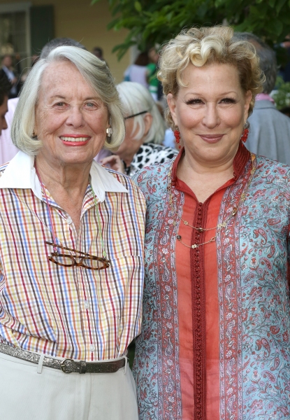 Photo Coverage: Bette Midler Celebrates 18 Years at NYRP's Spring Picnic! Image