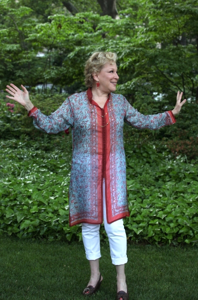Photo Coverage: Bette Midler Celebrates 18 Years at NYRP's Spring Picnic! Image