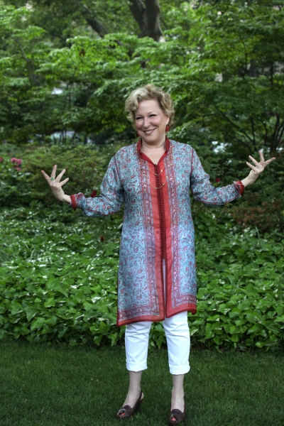 Photo Coverage: Bette Midler Celebrates 18 Years at NYRP's Spring Picnic! Image