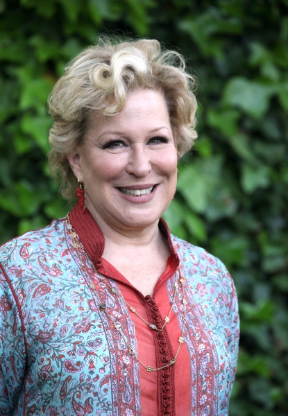 Photo Coverage: Bette Midler Celebrates 18 Years at NYRP's Spring Picnic! Image