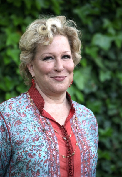 Photo Coverage: Bette Midler Celebrates 18 Years at NYRP's Spring Picnic! Image