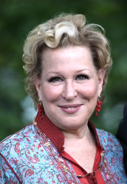 Photo Coverage: Bette Midler Celebrates 18 Years at NYRP's Spring Picnic! Image