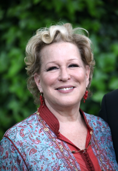 Photo Coverage: Bette Midler Celebrates 18 Years at NYRP's Spring Picnic! Image