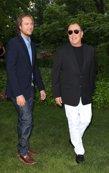 Photo Coverage: Bette Midler Celebrates 18 Years at NYRP's Spring Picnic! Image