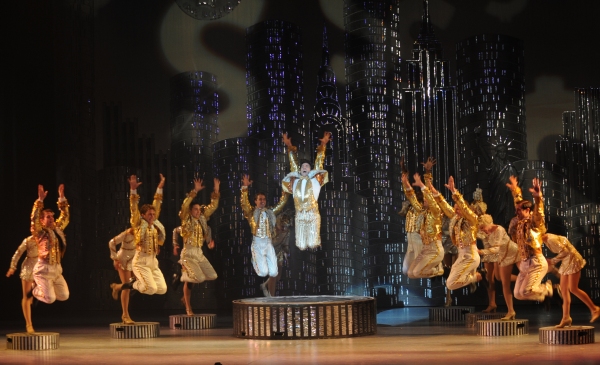 Photo Flash: First Look at Joey Fatone, Ryan Patrick Sullivan, Tyler Hanes and More in Pittsburgh CLO's 42ND STREET Image