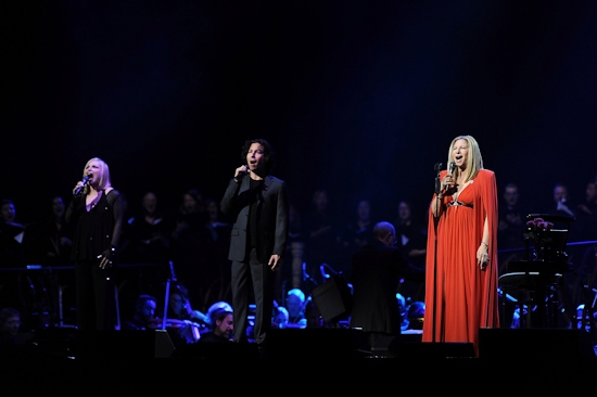 Photo & Video Special: Barbra Streisand (and Family) Wow in Sold Out O2 Concert for European Tour Debut Image
