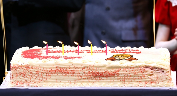Photo Coverage: ANNIE Cast Celebrates Charles Strouse's 85th Birthday! Image