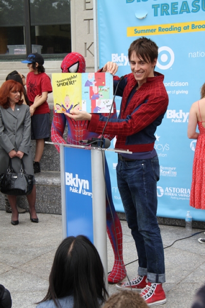 Photo Flash: Cast of SPIDER-MAN Performs at Brooklyn Public Library Image