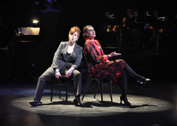 Photo Flash: First Look at Angie Schworer, Sara Gettelfinger and More in Reagle Music Theatre's CHICAGO Image