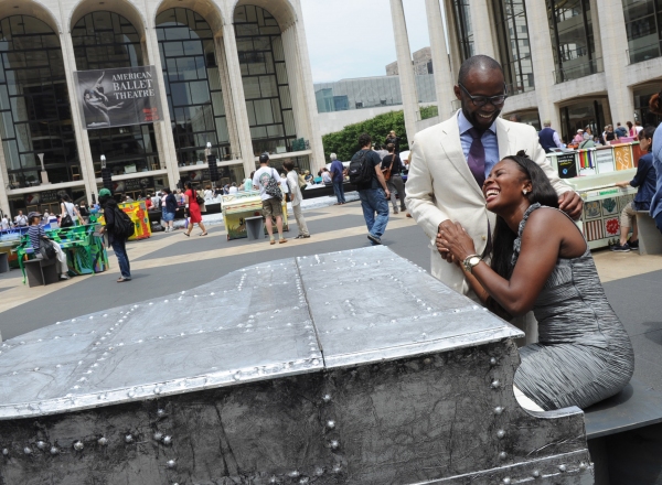 Photo Flash: Cast of ONCE and More at NYC's Sing for Hope Pianos Image